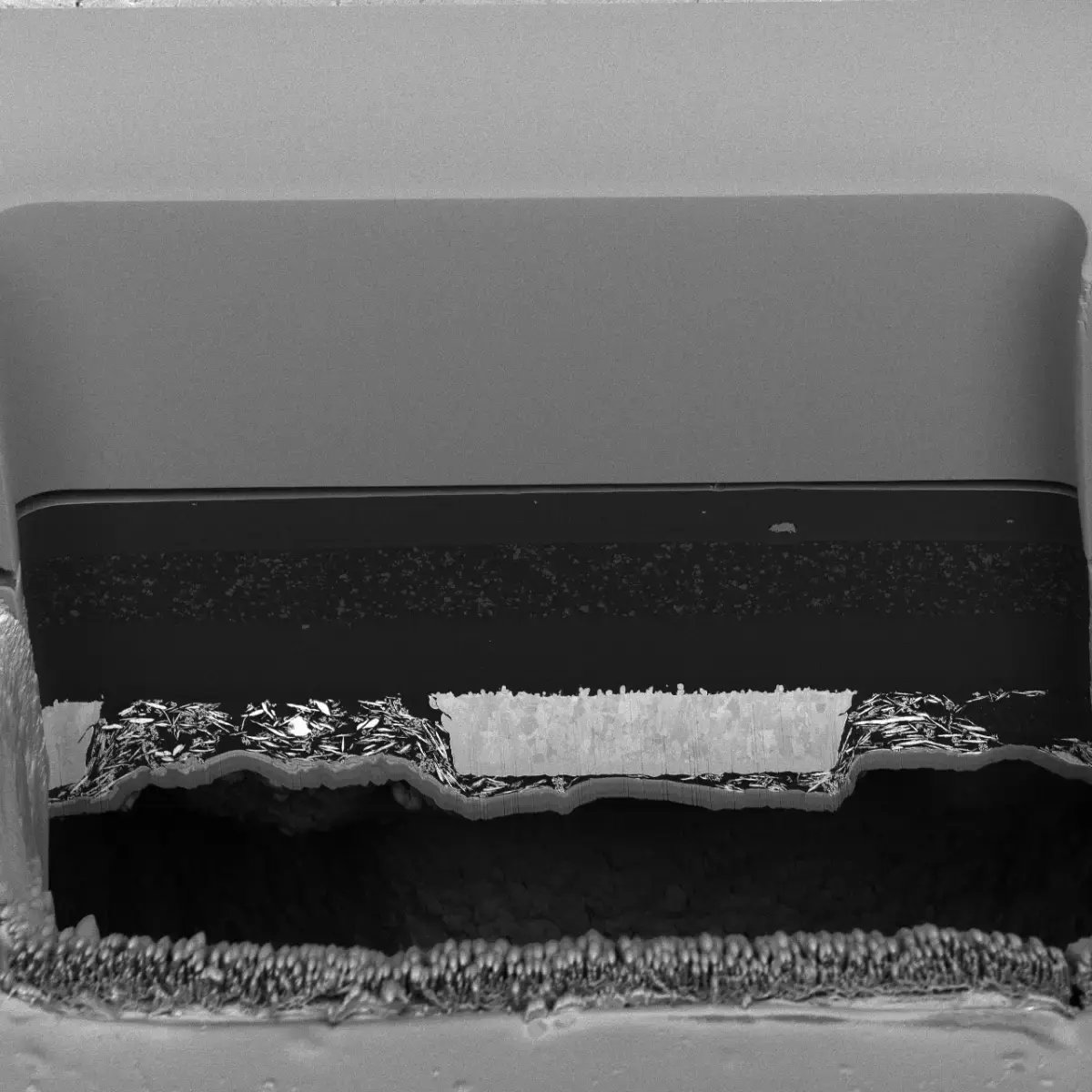 03_OLED display cross-sectioned through Si mask