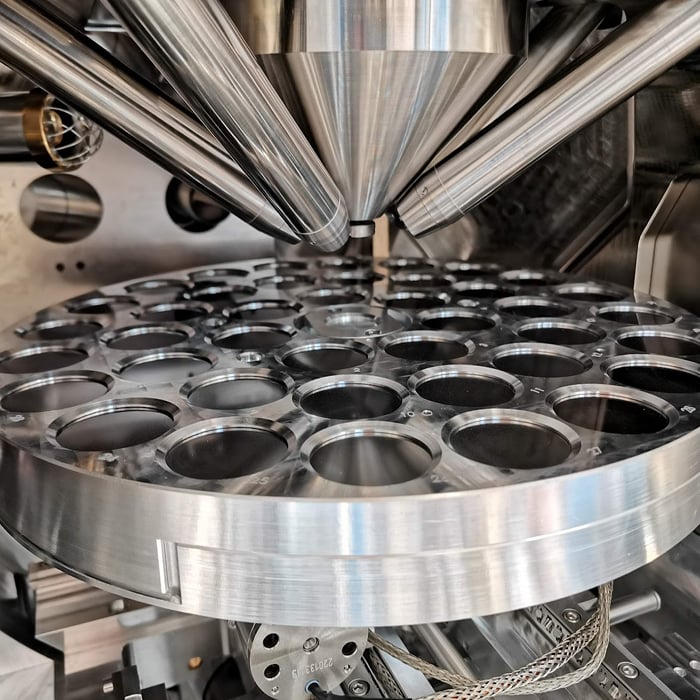 TESCAN TIMA setup for large epoxy mount analyses