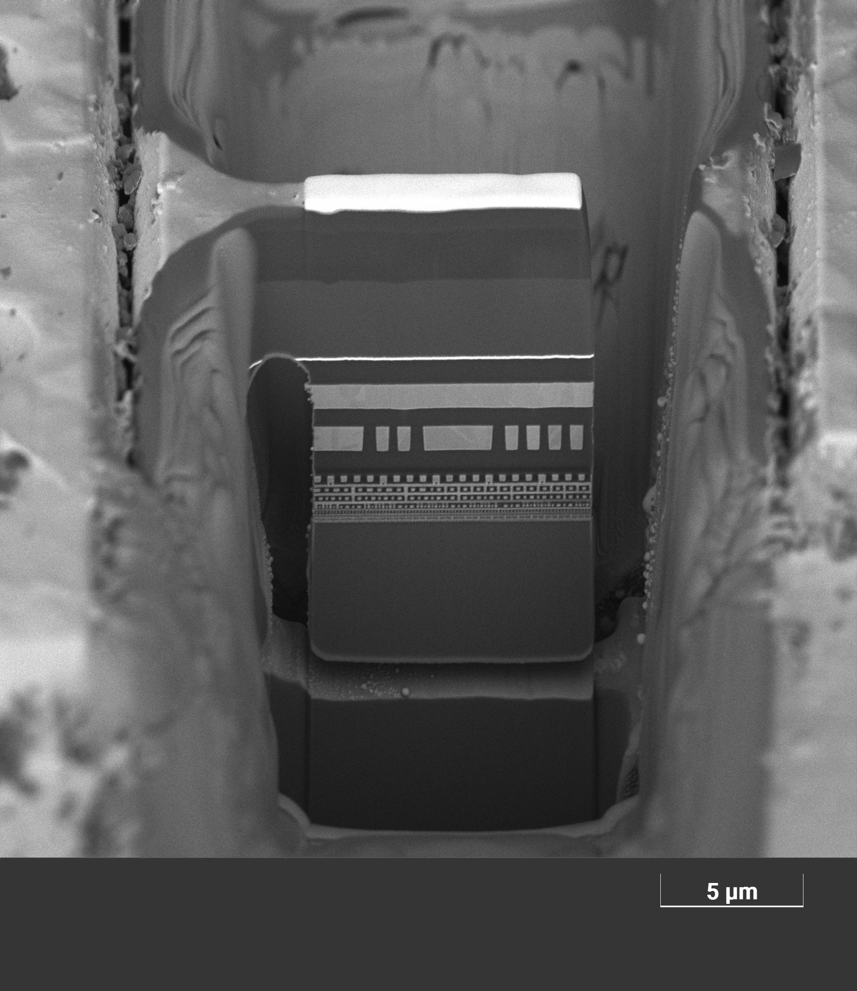 3 nm FinFET Inverted lamella preparation - lamella ready for lift-out