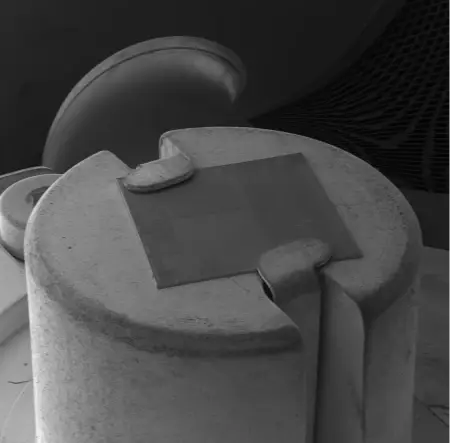 5_Dedicated clamp holder for maximum sample planarity_1x-1