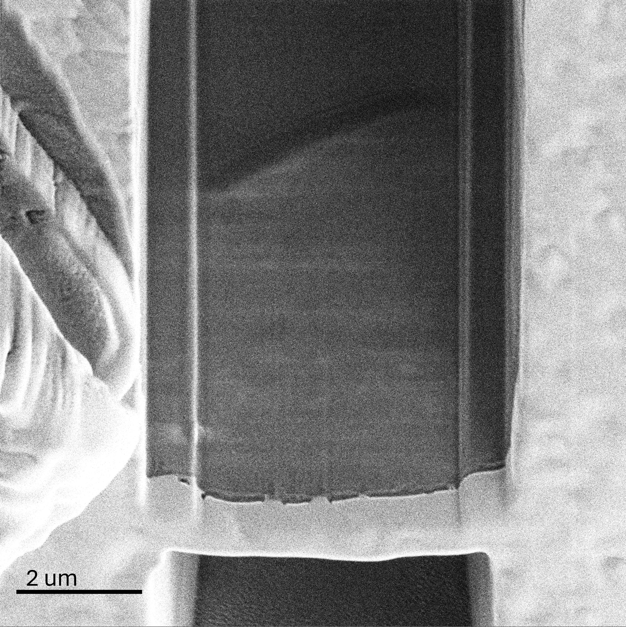 On-grid lamella after final polishing