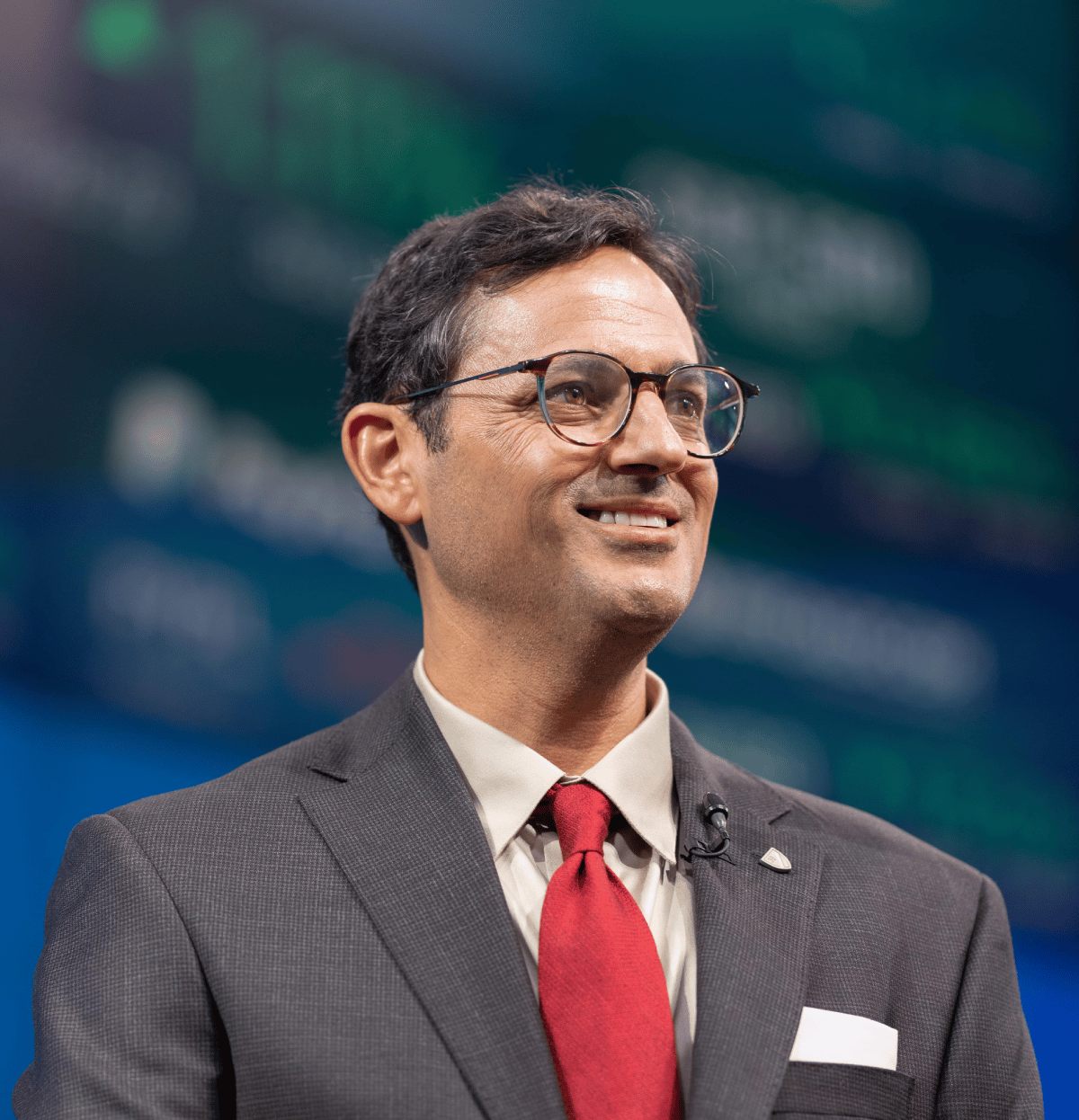 Denis Phares - Headshot - 005-min