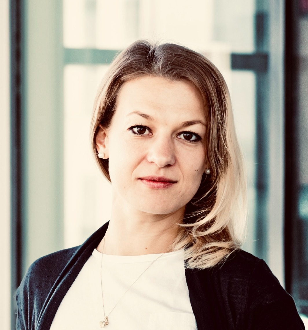 Jana Bartonkova-1