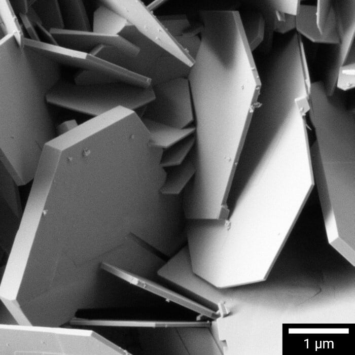 NiO sheets on Ni foam