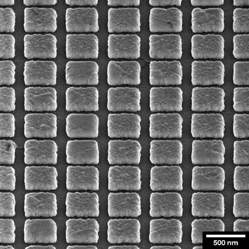 plasmonic-silicon-photodetector-patterning--IMG--scalebar-prev-01